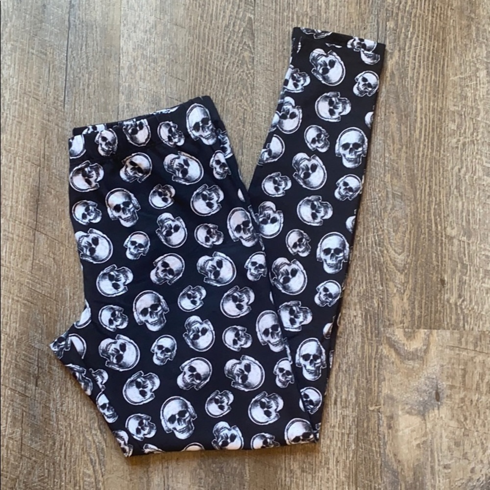Skull Black & White Medium Leggings